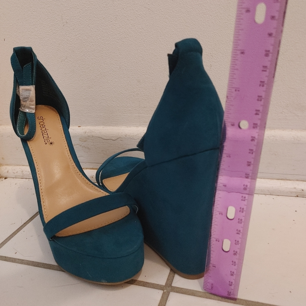Women's dark teal size 9 wedge sandal